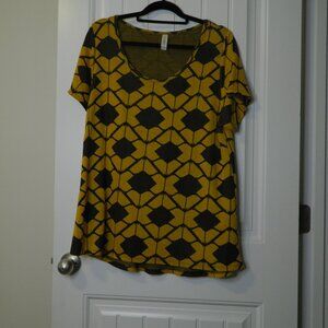 Lularoe Black and Yellow top XL